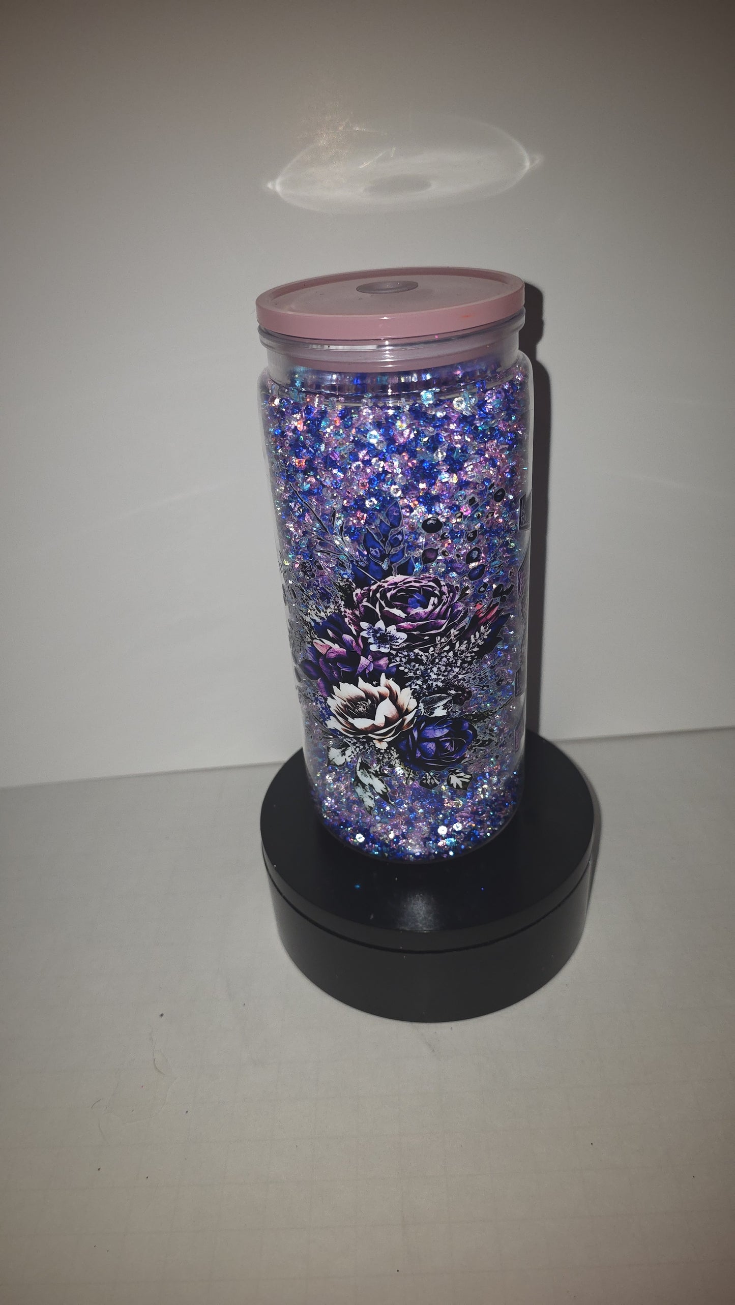 20 oz, diamond filled cup. On the way wrap is dedicated to a mom.