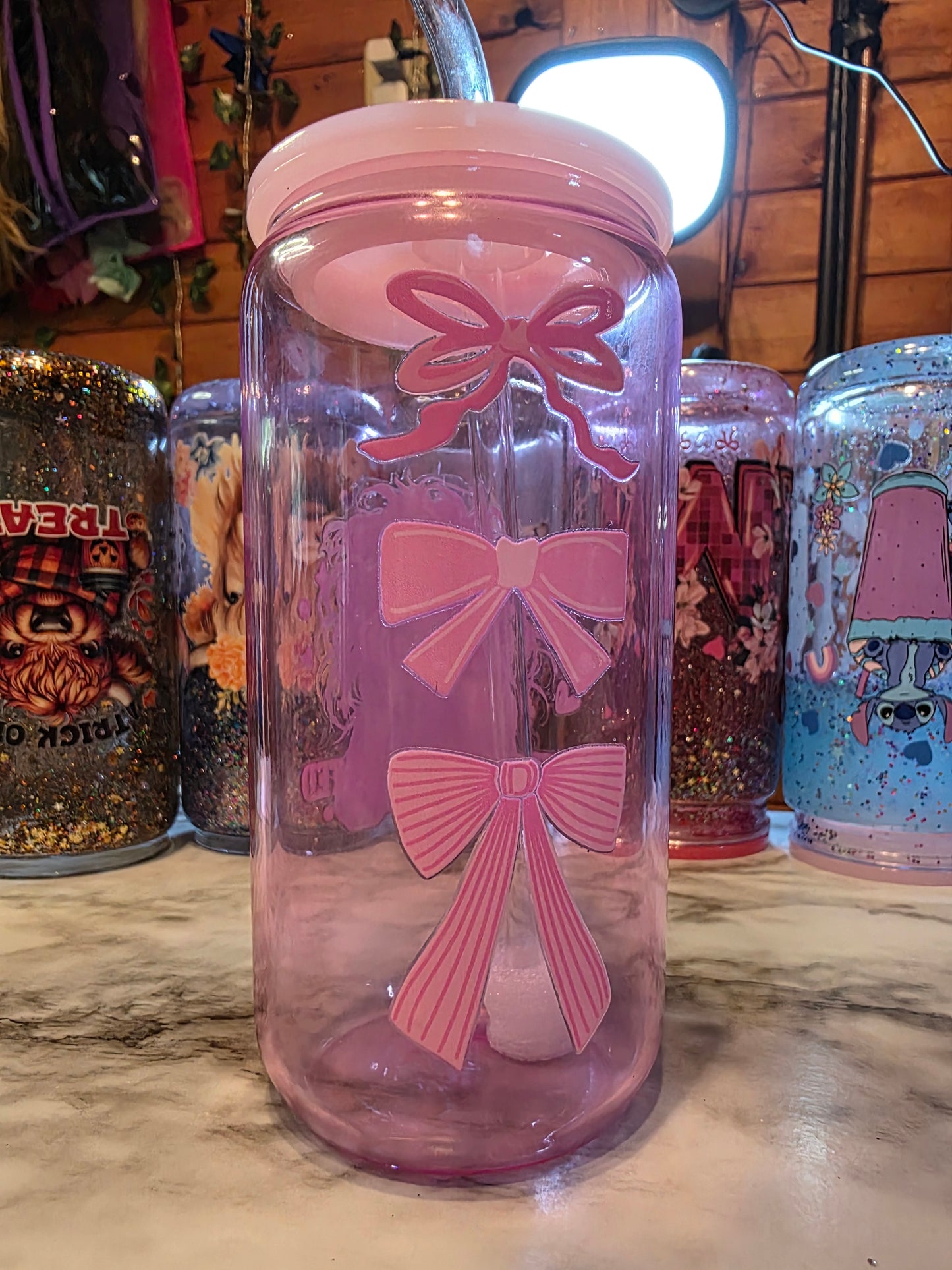 Pre Made Glass Tumbler With Color Glass Straw And Decorated Lid