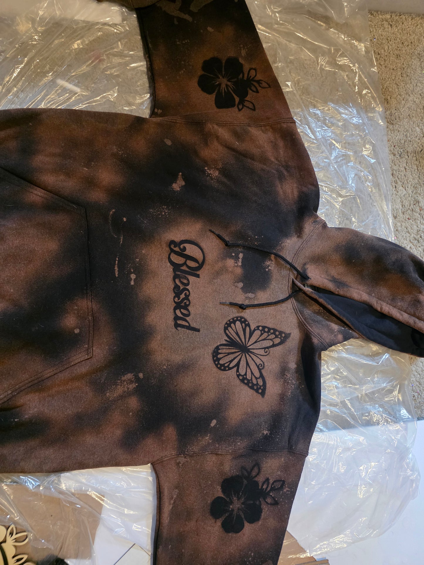 Hand crafted hand painted hoodie XL 100% Cotton