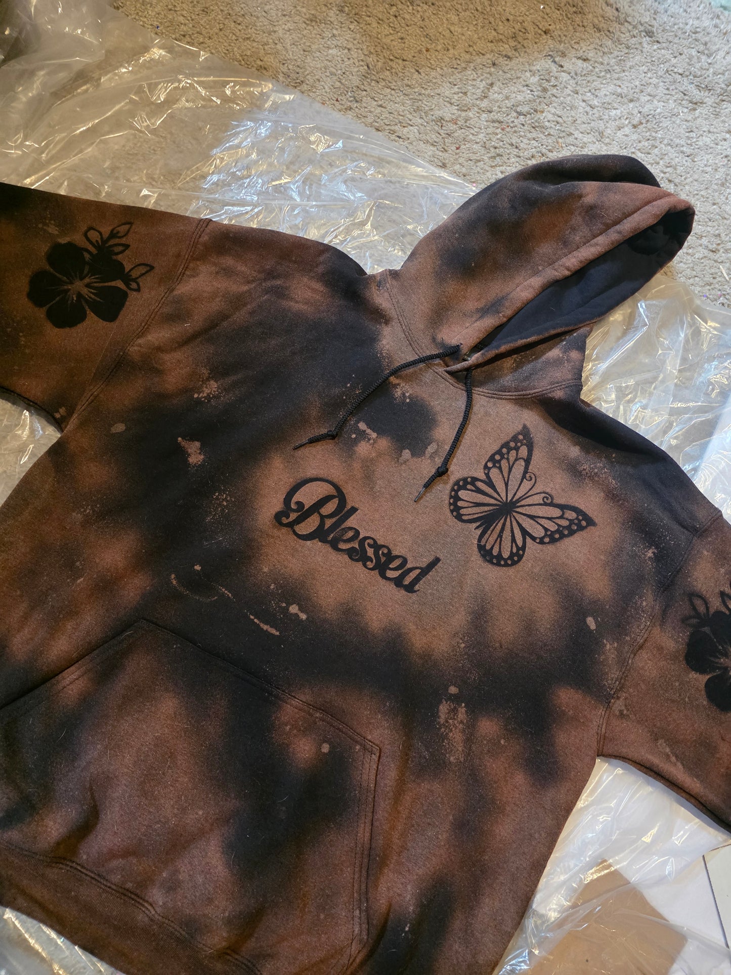 Hand crafted hand painted hoodie XL 100% Cotton